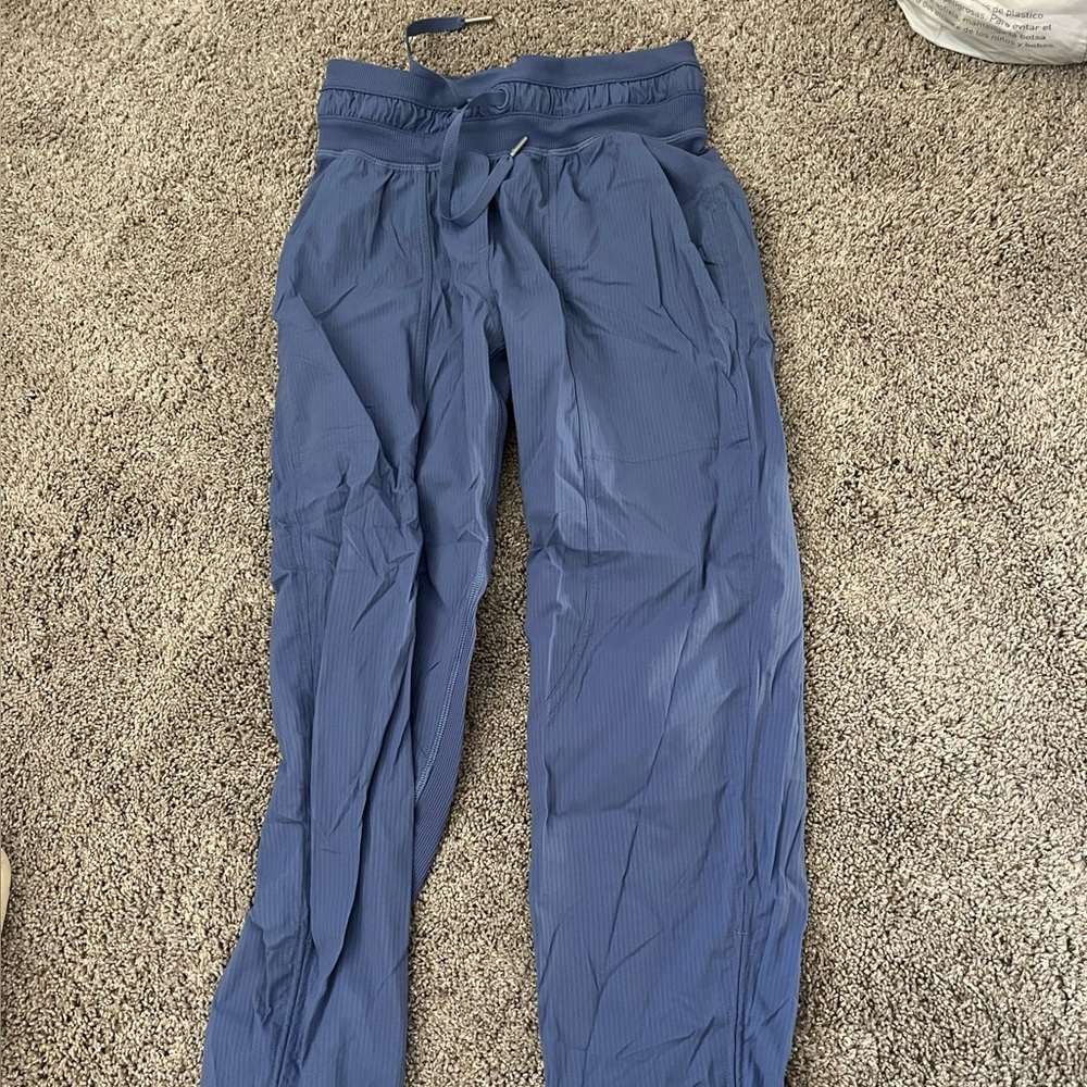 Lululemon | Dance Studio Joggers crop | size 0 blue